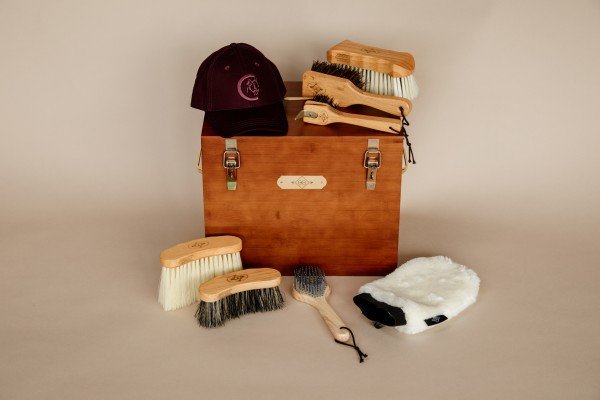 Grooming Deluxe Tack Box Set
